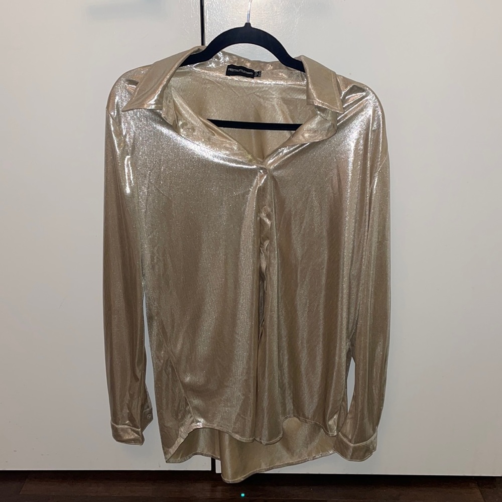 Gold / metallic oversized dress shirt size US 4